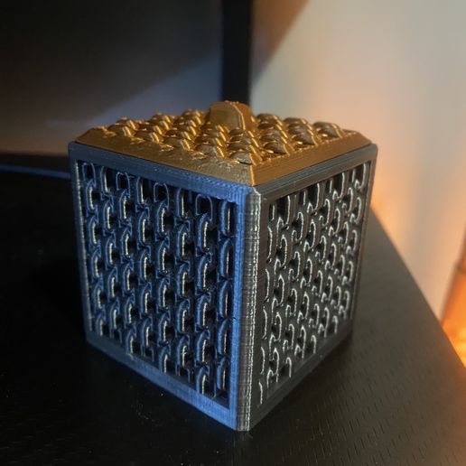 image5.jpeg Chain Box