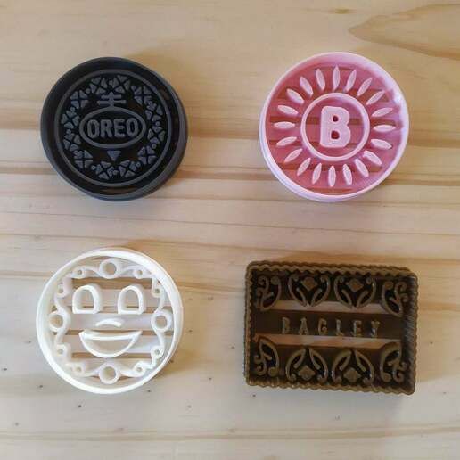 Oreo Cookie Cutter 3D model