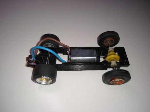 test.jpg Free 3MF file Full adjustable slot car chassis・3D print design to download, beardy56