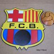escudo-barcelona-futbol-club-equipo-jugadores.jpg shield, badge, club, soccer, barcelona, logo, sign, signboard, poster, team, players, referee, referee