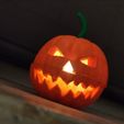 pumpkin4.jpg Halloween Pumpkin lamp. Jack-o´-lantern