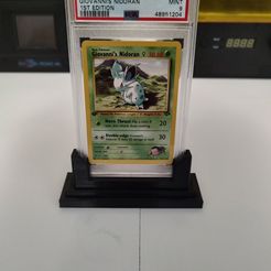 card-holder1.jpg STL-Datei PSA/Toplader Display-Halter・3D-druckbares Modell zum Herunterladen