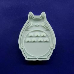 135790966_226684678990591_2379941523331466618_n.jpg STL file Totoro Cookie Cutter・3D printing template to download