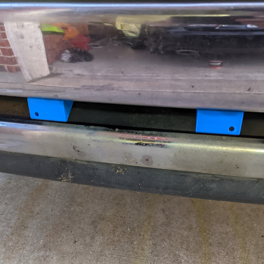 Download free file 2001 Toyota Tundra License Plate Bracket • Template to 3D print ・ Cults