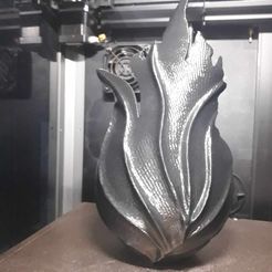 Jarrón Ember para una decoración artística y moderna