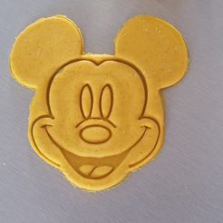 20220602_203521.jpg Archivo STL Cortador de galletas de Mickey y Minnie・Design para impresora 3D para descargar