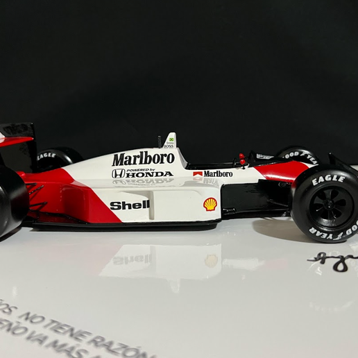 ミニカー Marlboro McLaren MP4/4 Ayrton Senna Marlboro Mclaren Mp4/4 Ayrton Senna | eBay