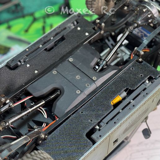 🚗 BRX02 Land Rover Series Center Skid Plate (Chassis Cover) Boom Racing ...