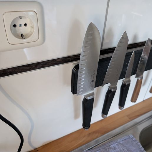 Magnetic knife holder