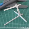 F100_stand_02.jpg Static model kit inspired by an early supersonic combat aircraft