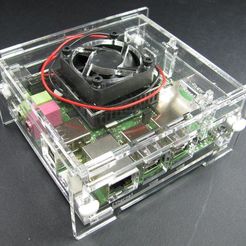USB-side-2.jpg ODROID-X Boîtier avec montage sur ventilateur