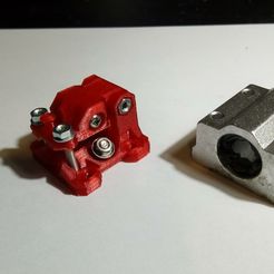 IMG_20170117_183033_HDR.jpg STL file Smart bearing block - common lm8uu bearing block replacement・Template to download and 3D print
