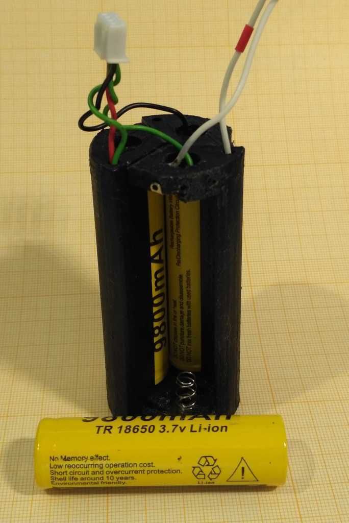 pic-20190628_120444_cr.jpg Free STL file Battery holder for 3x 18650・Model to download and 3D print, SiberK