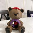 Valentins-Teddybär-Ornament ohne Stützen an Ort und Stelle gedruckt