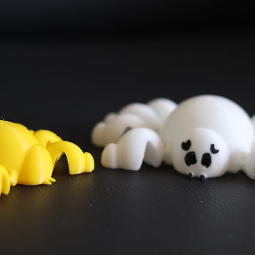 IMG_0288.jpg KAWAII Flexibles, bewegliches Halloween-Spinnenspielzeug: Desktop-Dekoration und spielerische Posen