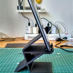 universal-phone-tablet-stand-3.jpg Free STL file Universal Phone And Tablet Stand・Object to download and to 3D print, Tom_at