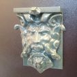 Bearded_man.JPG Fichier STL gratuit Cintre mural pour homme barbu・Design à télécharger et à imprimer en 3D