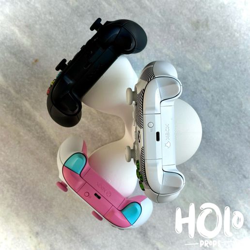 photo-output-13.jpeg Der moderne Dreifach-Controller-Ständer