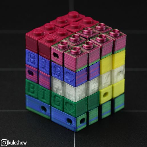 IMG_6334.jpg Flexy Brick keychain 🧱