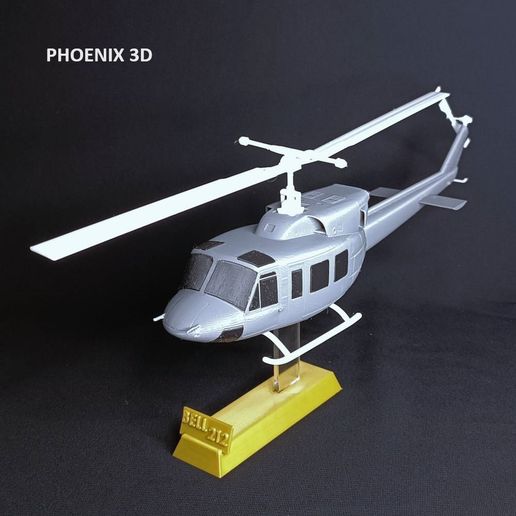 a4.jpg Bell 212 Hubschrauber Modell
