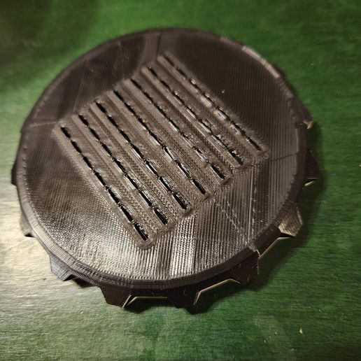 20230505_001702.jpg Coster con texto TESLA desplazable