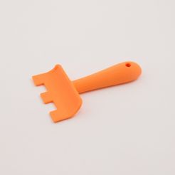 8f08460ee876507c070c225508b6e8db_1447722162916_NMD000425 (1).jpg Free STL file Children's Sand Rake・3D printing template to download