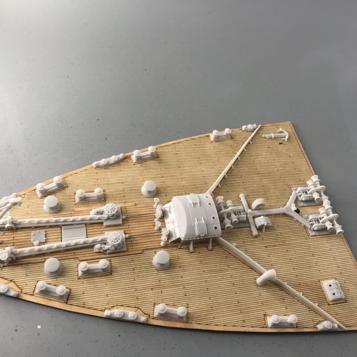 Titanic forecastle parts 1/200