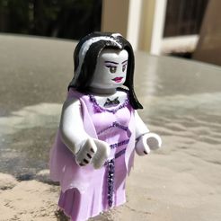 Lily_Munster_1.jpg Fichier STL gratuit Lego Munsters Lily 2x・Objet à télécharger et à imprimer en 3D