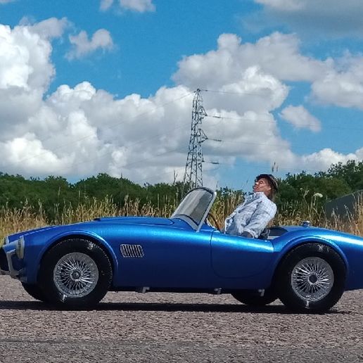 yout.jpg AC COBRA COMPLETE BODYWORK