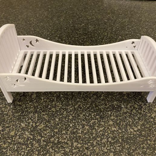 IMG_0423.jpg Puppenbett