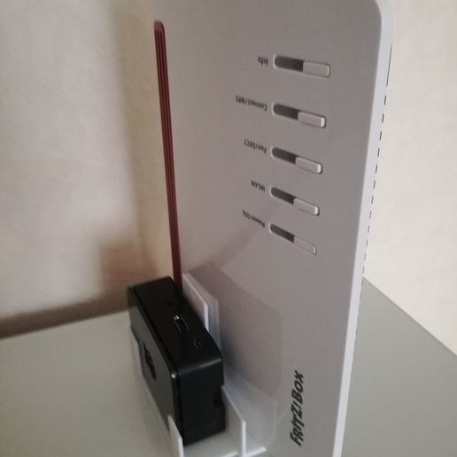 IMG_20190905_133313.jpg FritzBox 7590 and Raspberry Wallmount