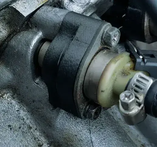 L28 Datsun 280zx Injector mount/holder