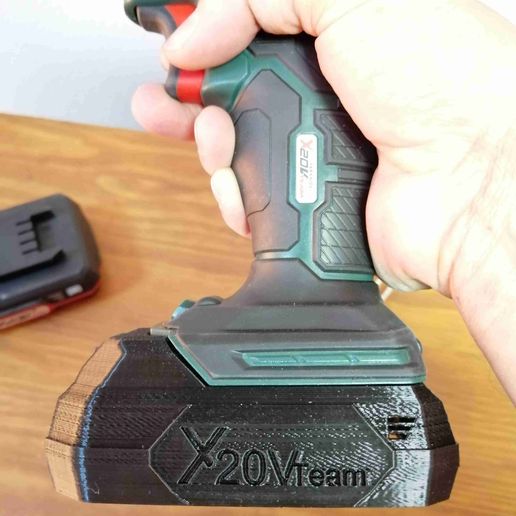 IMG_20200903_195035.jpg Parkside x20 电池盒