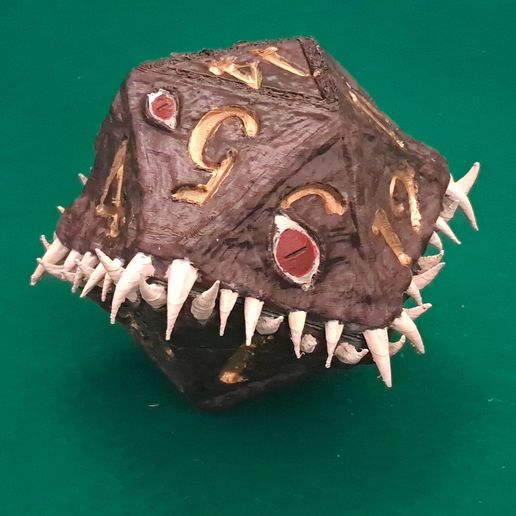 20241219_163217.jpg Mimic Dice Box