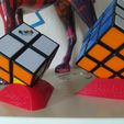 1674398792072.jpg RUBIKS CUBE STAND 2 VERSIONS READY TO PRINT EASY PRINT