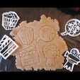 Cine-4c.jpg x4 Cinema cookie cutters - Film roll, camera, clapper, popcorn