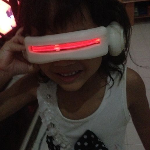 photo_1_display_large.jpg Visière Cyclope 90's