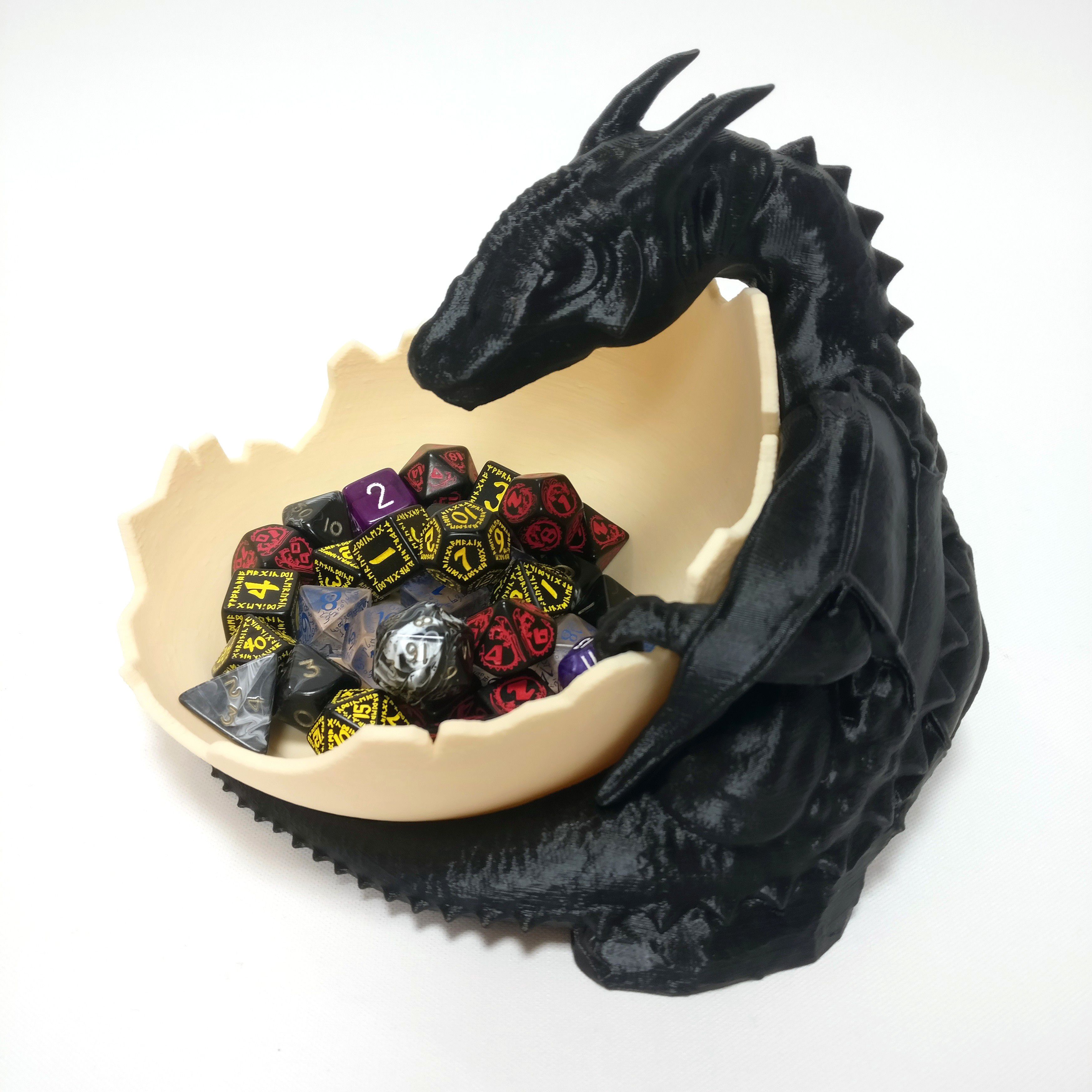 IMG_20180309_204443.jpg STL file Dragon guarding egg, candy or dice.・Template to download and 3D print, printingotb