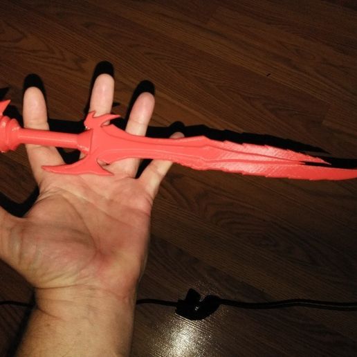 8cb425fb1df60134e08baac53095f9ce_display_large.jpg Skyrim: Daedric Gran Espada