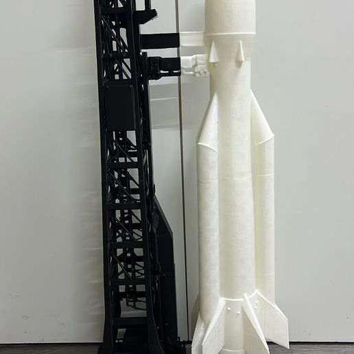 Heavy Lift Rocket & Launch Tower – Easy 3D Print STL – No Supports