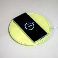 DSC08774.jpg Free STL file Customizable Extension Tray for Wireless Charging Pads・3D printable design to download