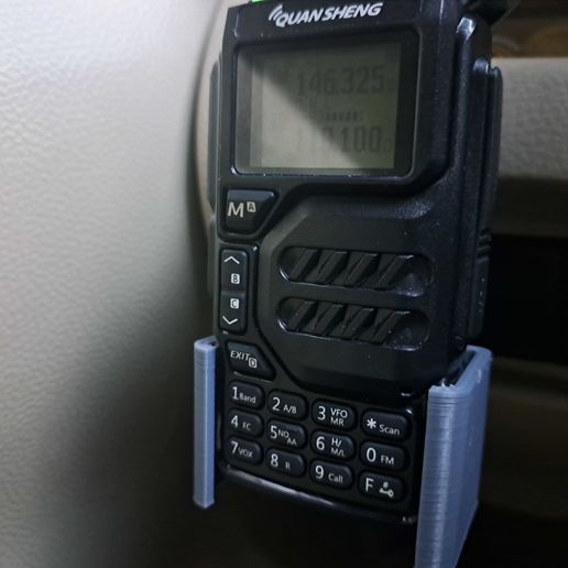 cb44272a-da3d-4b39-bfb6-cd3b25c48d03.jpg Autohalterung für UV-K5 und seine Variante