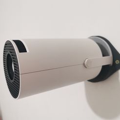 IMG_20231204_130735.jpg Wall Mount Projector HY300"