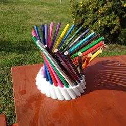 IMG_20190803_170406.jpg Free 3D file Hyperboloid 25pcs pen holder・3D printable design to download