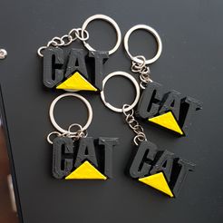 20221120_131621.jpg Free STL file CAT Keychain - Caterpillar Keychain・Object to download and to 3D print