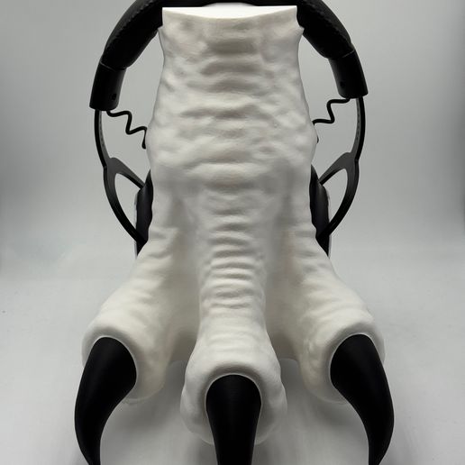 IMG_2450.jpeg Soporte de auriculares Raptor Claw