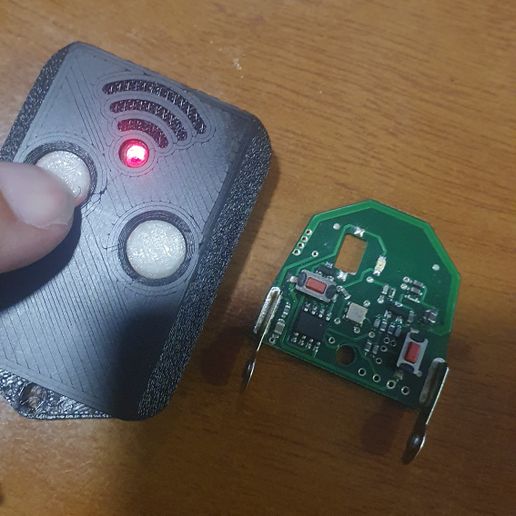 20250627_150200.jpg Funda de repuesto duradera para mando a distancia de puerta TXB-42R-N de Key Automation 900 (y variantes)