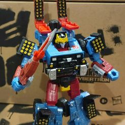 GS-CD-Hot-Shot-Robot-Mode-Attack.jpg Transformers Siege Hot Shot Mejoras de defensa de Cybertron