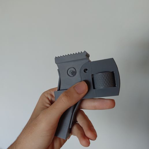 IMG_20250901_084050756.jpg Bioshock Pipe Wrench Rapture