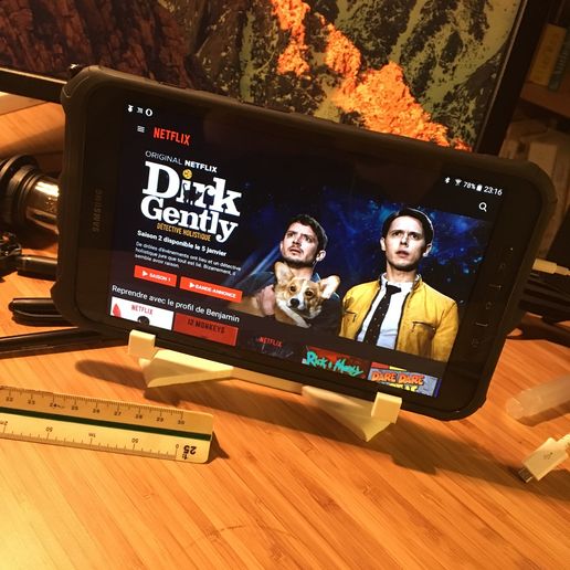 IMG_2282.jpg Universal tablet support